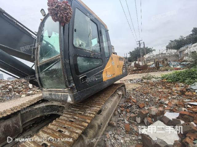 驾驶室整体（整机外观）