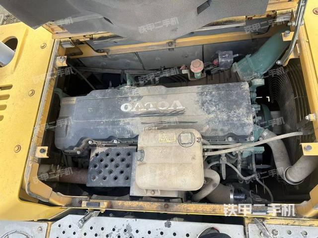 發(fā)動機整體俯視（整機外觀）