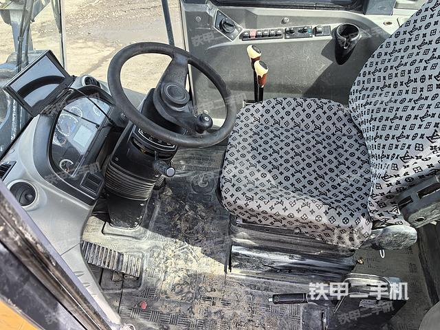 驾驶室工作台（整机外观及大件）