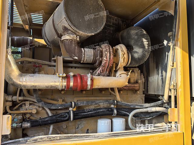 发动机右侧（整机外观及大件）