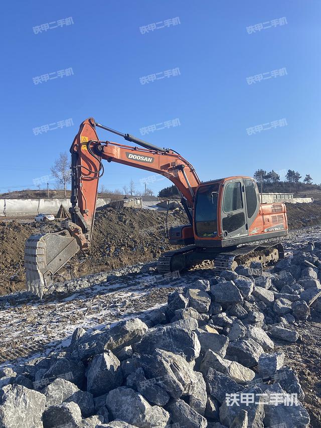 斗山DX120-9C挖掘机