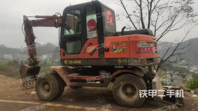 单侧履带整体（整机外观）