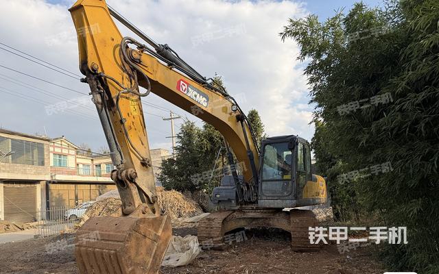 徐工XE215DA挖掘机