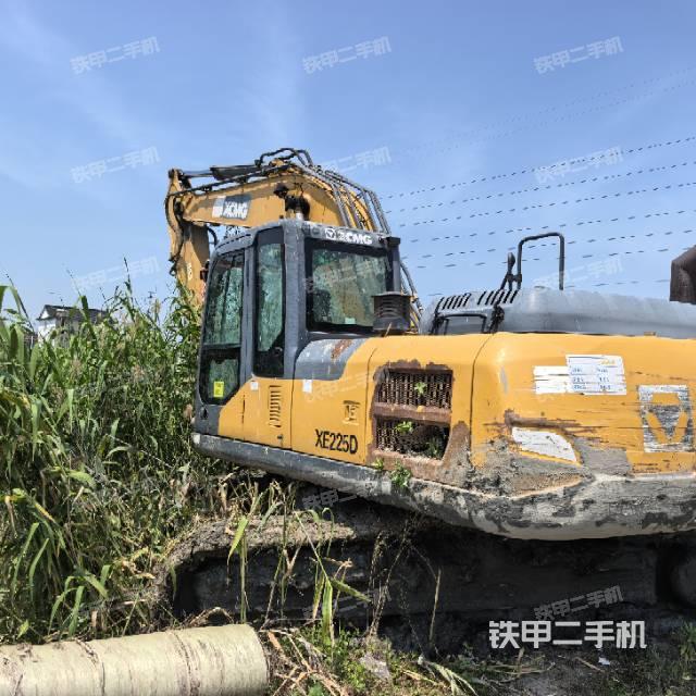駕駛室頂部（整機(jī)外觀）